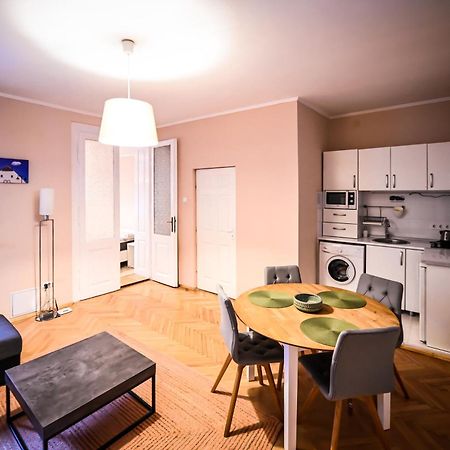 سيبيو Jules' Sunny, Spacious And Central Apartment المظهر الخارجي الصورة
