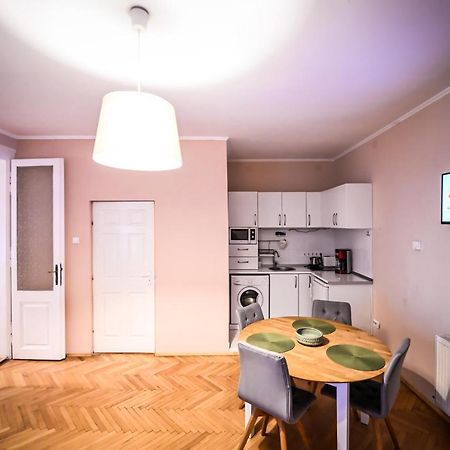 سيبيو Jules' Sunny, Spacious And Central Apartment المظهر الخارجي الصورة