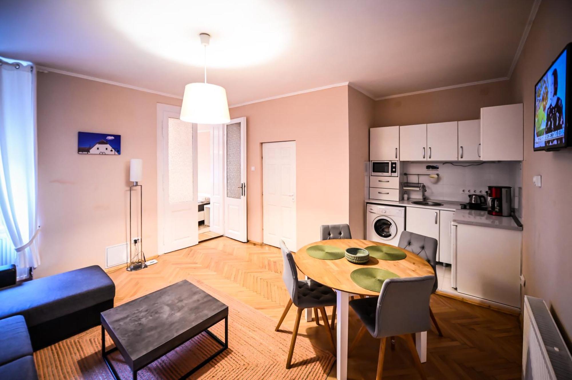 سيبيو Jules' Sunny, Spacious And Central Apartment المظهر الخارجي الصورة