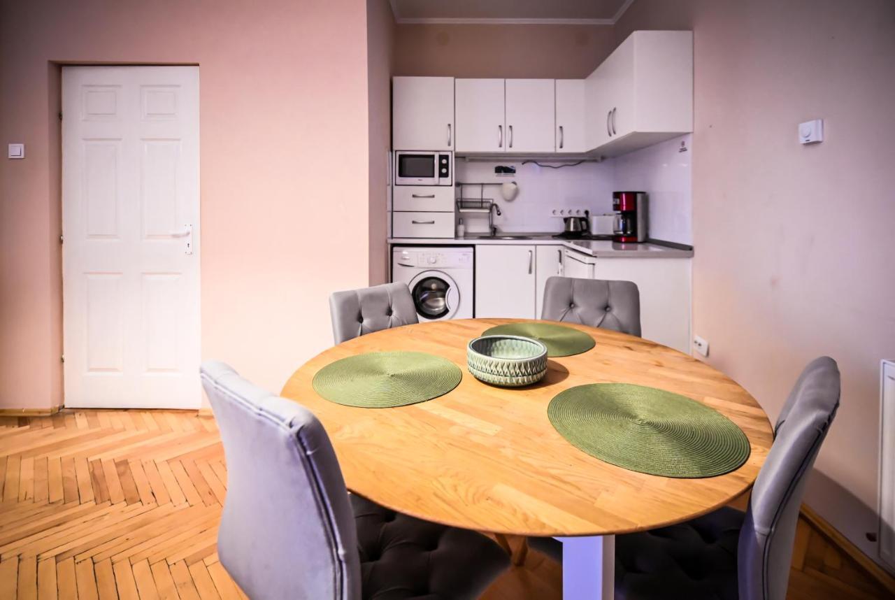 سيبيو Jules' Sunny, Spacious And Central Apartment المظهر الخارجي الصورة